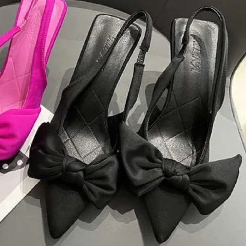 BRANDED PUMPS WITH HEEL IN STOCK - Picture 1 of 5